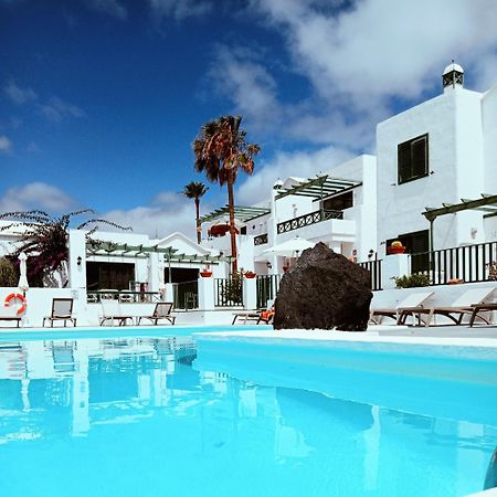 Apartamentos Las Acacias Puerto del Carmen  Dış mekan fotoğraf