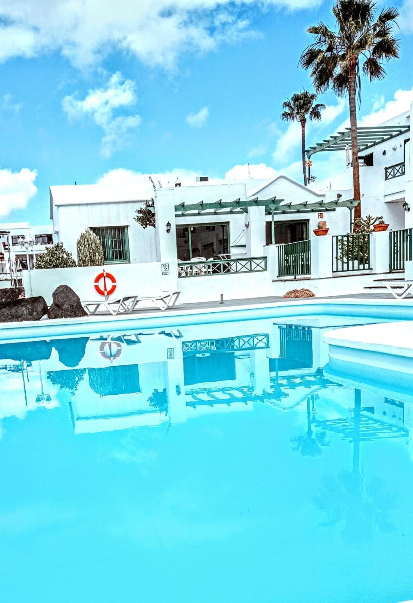 Apartamentos Las Acacias Puerto del Carmen  Dış mekan fotoğraf