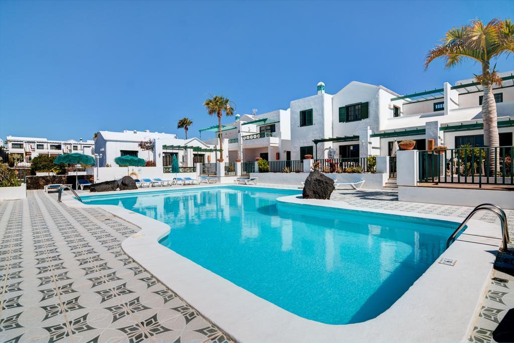 Apartamentos Las Acacias Puerto del Carmen  Dış mekan fotoğraf