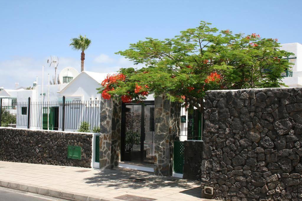 Apartamentos Las Acacias Puerto del Carmen  Dış mekan fotoğraf