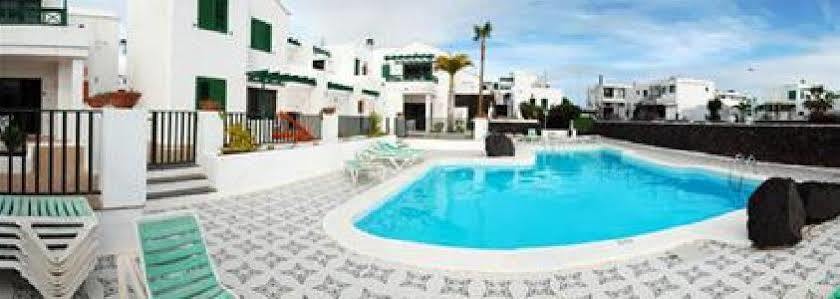 Apartamentos Las Acacias Puerto del Carmen  Dış mekan fotoğraf