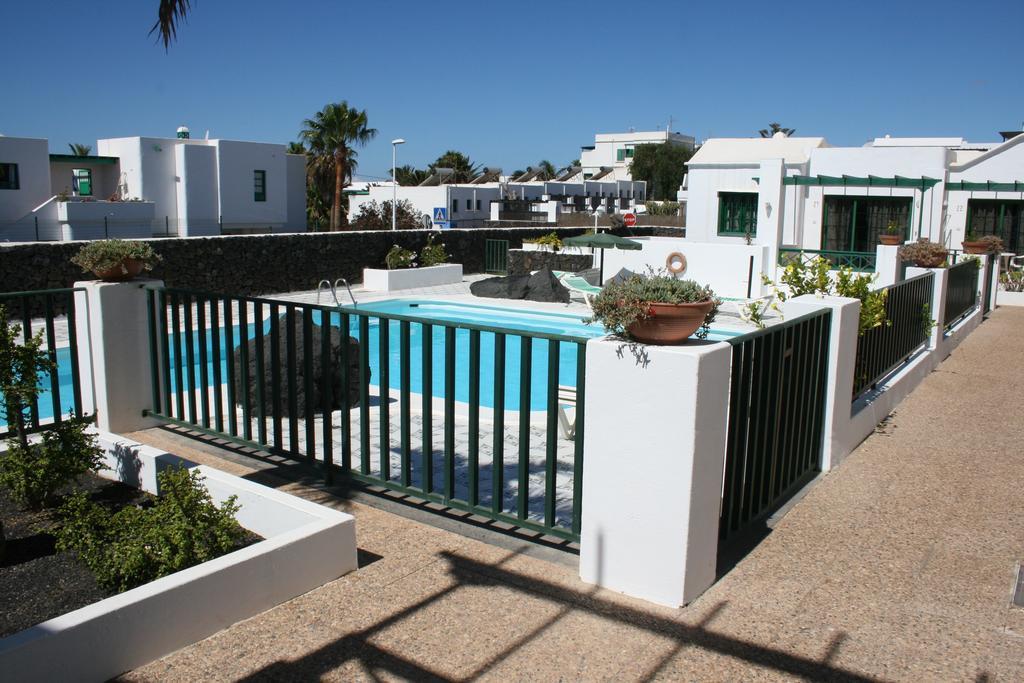 Apartamentos Las Acacias Puerto del Carmen  Dış mekan fotoğraf
